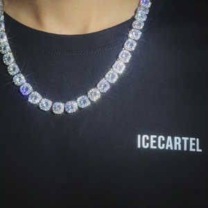 สร้อยเทนนิสประดับโมอิสซาไนต์ขนาด 10 มม. พร้อมกำไลเทนนิสทอง 14K สุดหรู - Product Image 4