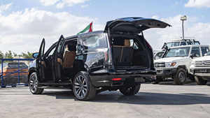 Cadillac Escalade Sport SUV V8 8 cylindres 6,2 L essence, NEUF - Product Image 4