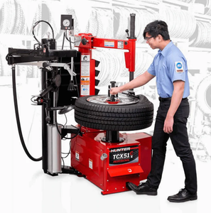 Nueva Máquina Desmontadora de Neumáticos de 10"-24" con Brazos Neumáticos Dobles Modelo TX51, Garantía de 2 Años para Autos y SUVs - Product Image 4