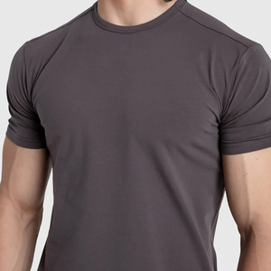 เสื้อยืดออกกำลังกายผู้ชายคุณภาพพรีเมียม ลดราคาพิเศษ แห้งเร็ว 100% ผ้าฝ้าย ระบายอากาศดี เสื้อกีฬาเปล่าๆ สำหรับออกกำลังกาย ผ้าโพลีเอสเตอร์สั่งทำได้ - Product Image 6