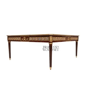 Table basse carrée de luxe avec incrustations en bois complexes et détails en laiton pour une décoration intemporelle du salon - Product Image 3