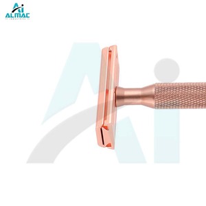 Maquinilla de afeitar DE SEGURIDAD DE BRONCE profesional ALMAC con mango de agarre antideslizante diseñada para un afeitado preciso y suave para hombres - Product Image 5