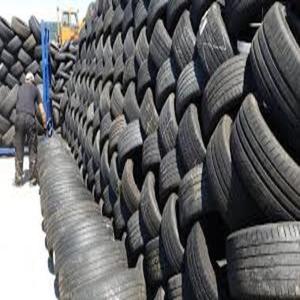 Pneus de camion usagés en vrac, pneus lourds d'occasion, pneus de rebut pressés pour la revente aux flottes - Product Image 1