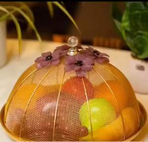 Bandeja de Frutas Metálica Clásica India para Mesa de Comedor y Ocasiones Especiales - Product Image 1