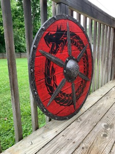ROJO al aire libre Personalizable Battleworn Viking Shield Costume Escudo de madera hecho a mano con correas de cuero y cuchillos DIY Soporte OEM - Product Image 2