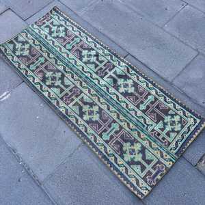 Alfombra Turca Vintage de 1.7x4.2 pies (53x129 cm), Alfombra de Lana Azul Ikat - Product Image 4