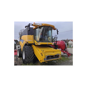 New Holland CX7090 d'occasion avec des heures de moteur faibles - Product Image 2
