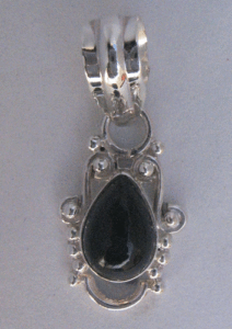 Pendentif Femme en Argent Sterling 925 Shah Gems, Onyx Noir Naturel, Forme Goutte d'Eau Géométrique, Sertissage Clos Plaqué Rhodium avec Diamants - Product Image 1