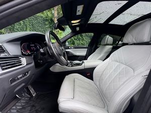 CLEAN 2023 BMW X6 M50i AWD Conduite à Gauche Norme d'Émission Euro IV - Product Image 2