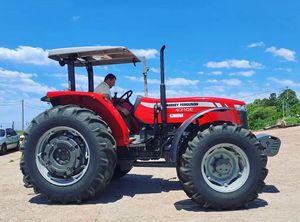 แมสซีย์เฟอร์กูสันมือสองเกียร์70HP 2640 4WD ฟาร์มรถแทรกเตอร์พร้อมกระปุกเกียร์และปั๊ม - Product Image 5