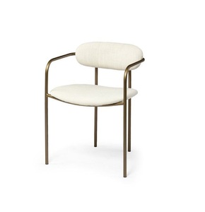 เก้าอี้ในบ้านที่มีคุณภาพระดับพรีเมียมทำจากกำมะหยี่สีขาวบนโลหะสีทองเงาใช้ในห้องพักเลานจ์ของโรงแรม - Product Image 1