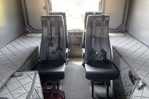 รถเอสยูวีสมรรถนะสูง ปี 2024 รุ่นหรู 4.0 ลิตร V8 เกียร์อัตโนมัติ 9 สปีด ภายในสีเข้มพรีเมียม เบาะหนัง R17 ล้ออัลลอย - Product Image 2