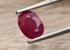 Mehrajudin Gems Pierre précieuse naturelle de 2,68 carats, taille coussin, rubis naturel non chauffé étincelant - pour la fabrication de bijoux de pierre de naissance de juillet - Product Image 4
