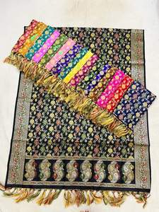 Banarasi Dupatta traditionnel avec de beaux motifs floraux disponibles en plusieurs options de couleur pour les femmes Style de mode ethnique - Product Image 3