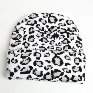 Sublimación Beanie Fabricante Sombrero de punto de moda para mujer All Over Print Beanie Con logo jacquard - Product Image 5