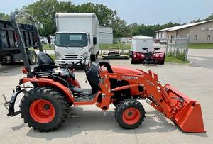 Tracteur miniature à moteur diesel KUBOTA B2601HSD 4x4 - Product Image 5