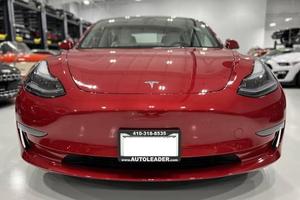 Voiture électrique extrêmement propre, modèle Tesla 3 Dual-Motor AWD 2022, prête à être expédiée, entièrement équipée pour la conduite autonome. - Product Image 4