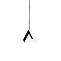 Collier géométrique tendance en laiton et plexiglas pour femme, triangle impossible