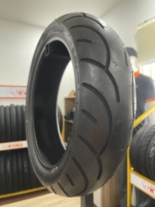 Neumático para Motocicleta y Scooter K232, Patrón de Ranuras Curvas, Antideslizante, Agarre en Mojado, Duradero - Product Image 4