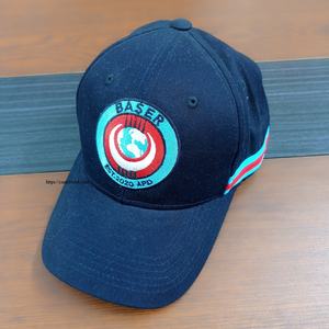 Gorra de Béisbol Deportiva con Logotipo Bordado en 3D Personalizado, 6 Paneles, 100% Algodón, Tela Impermeable, Cierre de Hebilla Dorada y Cobre, Unisex - Product Image 4