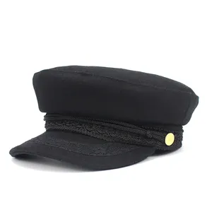 Casquette plate ajustable en polyester noir imperméable avec bande brodée et bouton doré, chapeau formel unisexe pour adultes, à porter au printemps et en automne - Product Image 1
