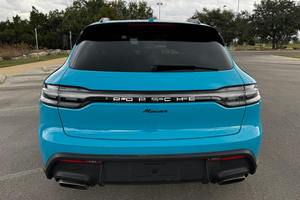 Porsche Macan Turbo 2022 Usado en Buen Estado, 4 Cilindros - Product Image 3
