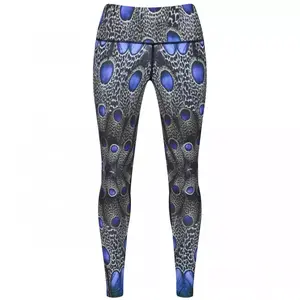 Collants de yoga en tissu doux avec ceinture taille haute et leggings de compression pour femmes conçus pour les routines de gymnastique actives - Product Image 5