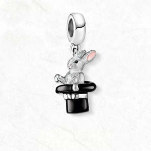 Amuleto de Conejo Mágico Chapado en Oro con Piedra Natural, Aleación de Zinc, Religioso, Lindo, Personalizable en Forma/Patrón, Regalo - Product Image 1