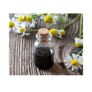 Aceite esencial de manzanilla azul natural 100% al por mayor para cosméticos y productos para el cuidado de la piel a granel - Product Image 4