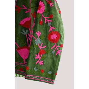 Veste bohème en velours Suzani artisanale, broderie indienne, design ethnique, coupe personnalisée, manches longues, prête pour l'hiver - Product Image 6