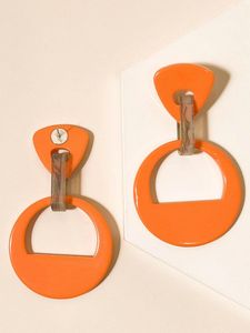 Boucles d'oreilles en résine exagérée de style européen et américain Tempérament Boucles d'oreilles en acrylique géométriques irrégulières Bijoux - Product Image 2