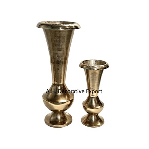 Jarrón de Flores de Aluminio Fundido en Tres Tamaños, Jarrón de Flores de Pie con Acabado Dorado Pulido, Jarrones Decorativos para el Hogar y la Granja - Product Image 5