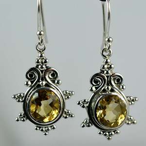 ต่างหูห้อยเงินแท้ 925 งานแฮนด์เมดจาก Navya Craft ประดับพลอยซิทรินสีเหลืองสไตล์โบโฮ ของขวัญคริสต์มาส - Product Image 4