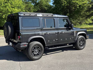 INEOS Grenadier Fieldmaster 2024 USADO DE ALTO RENDIMIENTO, SUV de 4 Puertas - Product Image 3