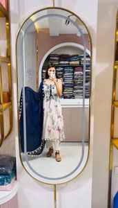 Vestido Largo Bordado con Escote en V y Silueta Imperio, Hecho a Mano, Más Vendido, con Pantalón Inferior para Eventos Festivos y Reuniones Familiares - Product Image 4