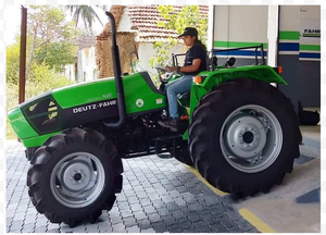 Tractor Agrícola Usado de Francia, 180HP, 2WD, Transmisión por Engranajes, Alta Productividad - Product Image 2