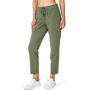 Pantalones de chándal cómodos para mujer con opciones de Etiqueta de impresión de logotipo bordado personalizado para uso de entrenamiento y yoga - Product Image 1