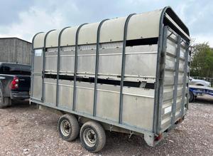 Envío Gratuito, Remolque para Ganado, Plataformas para Ovejas, 3500 kg de Peso Bruto, Puertas Divisorias, 12 pies x 6 pies, Parte Superior Desmontable para un Transporte Seguro de Animales - Product Image 6