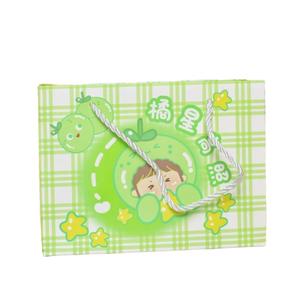 Adorable bolsa de regalo de papel para bebé Cosplay de frutas-Embalaje ecológico y duradero Ideal para fiestas infantiles - Product Image 4