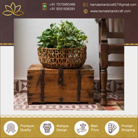 Concessionnaire de confiance vendant une qualité exceptionnelle de décor pour maison, restaurant et hôtel Boîte vintage antique en bois avec serrure d'origine indienne