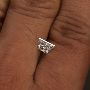 Diamant de laboratoire de 1.05 carats de taille trapézoïdale cultivé CVD EF couleur remplie laboratoire créé diamant pierre en vrac pour des bijoux exquis - Product Image 4