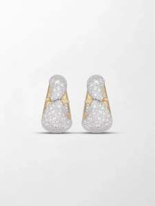 Pendientes Grand Round Diamond Bold Flick de 7.69 Ct G-H VS con diamantes cultivados en laboratorio en oro amarillo de 18K, estilo maximalista con diamantes. - Product Image 1