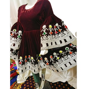 Vestido Afghani de alta calidad, nuevo diseño con tallas personalizadas disponibles, a la venta, hecho en Pakistán por WS Internacional, 100% - Product Image 1
