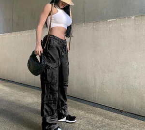 Pantalon cargo léger à logo personnalisé pour hommes, vêtements de rue, avec ceinture élastique et cordon de serrage, de couleurs unies, pour une utilisation utilitaire en extérieur - Product Image 4