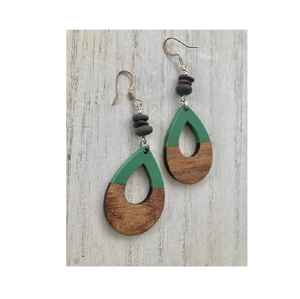 Boucles d'oreilles pendantes géométriques en bois et résine pour femmes dernière mode - Product Image 3