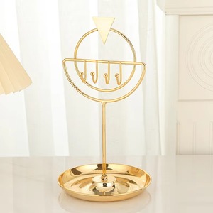 Élégant support de bijoux en or pour colliers boucles d'oreilles anneaux élégant organisateur d'affichage pour vanité et coiffeuse de l'Inde - Product Image 2