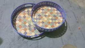 Bandeja de servicio impresa de Metal de estilo Vintage con grabado intrincado Bandeja de servicio impresa de Metal ecológica Impresión elegante moderna - Product Image 4