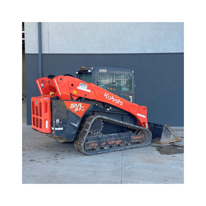 Chargeuse compacte et polyvalente Kubota pour la manutention de matériaux sur les chantiers d'excavation - Product Image 1