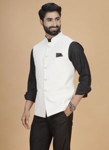 Costume de cérémonie pour homme de qualité supérieure, crème clair, pour marié, bureau, fête et événements professionnels, disponible à prix d'exportation en provenance d'Inde - Product Image 2