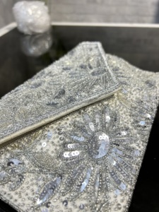 Sac à main à fermeture éclair en polyester à fleurs rétro personnalisé Grande capacité Sac de maquillage cosmétique portable imperméable pour femmes - Product Image 2